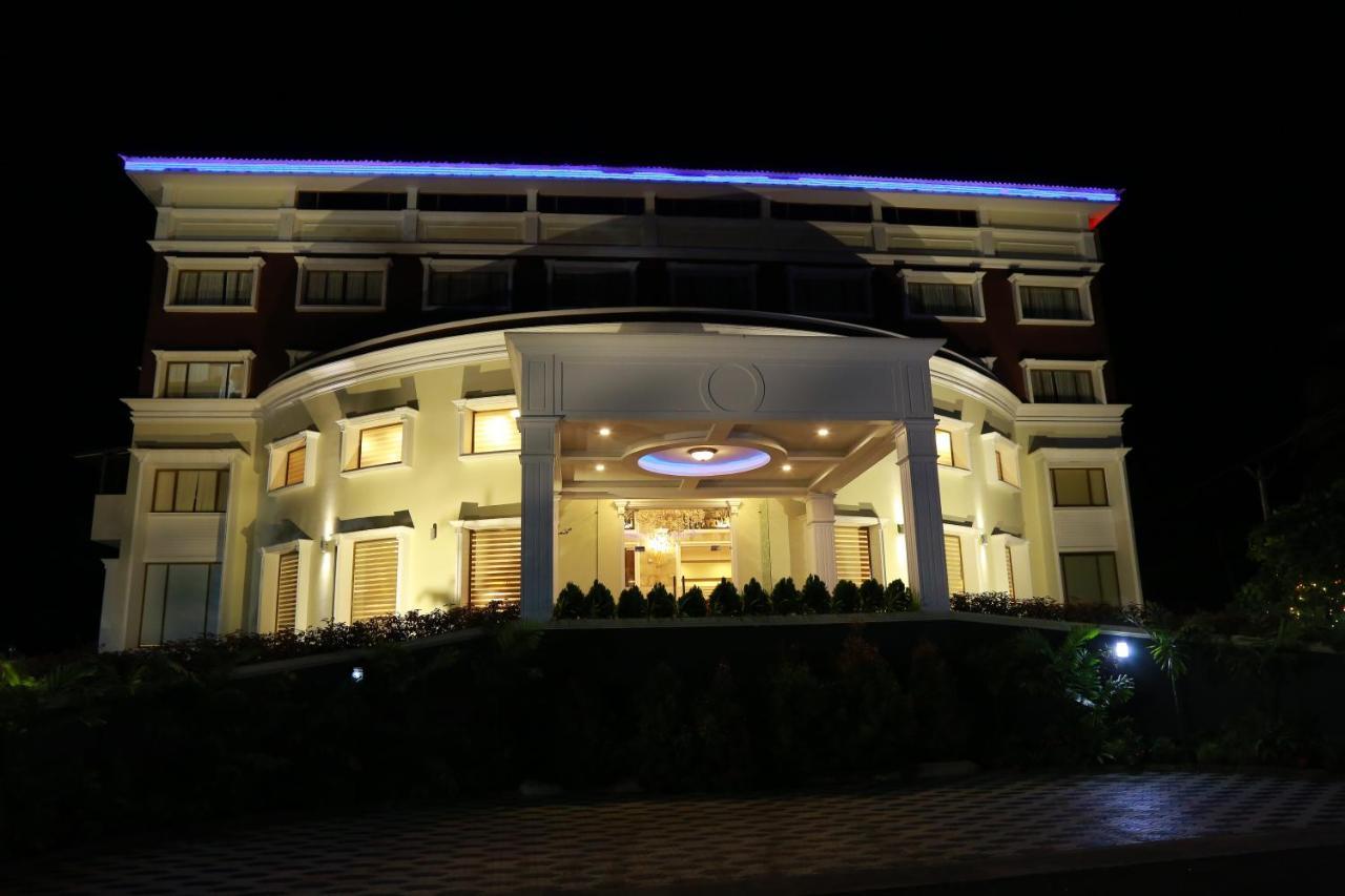 Hotel Bonanza Alappuzha Buitenkant foto