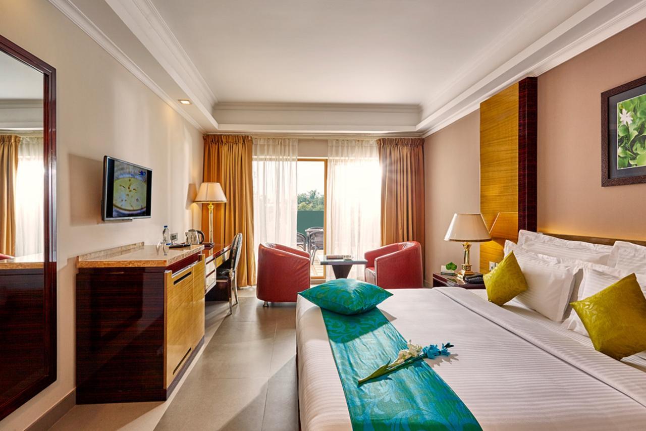 Hotel Bonanza Alappuzha Buitenkant foto