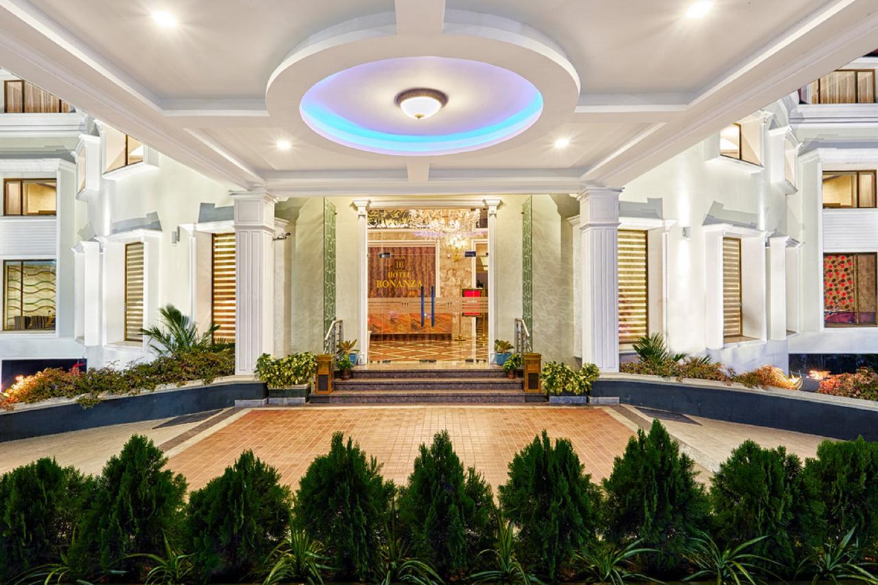 Hotel Bonanza Alappuzha Buitenkant foto