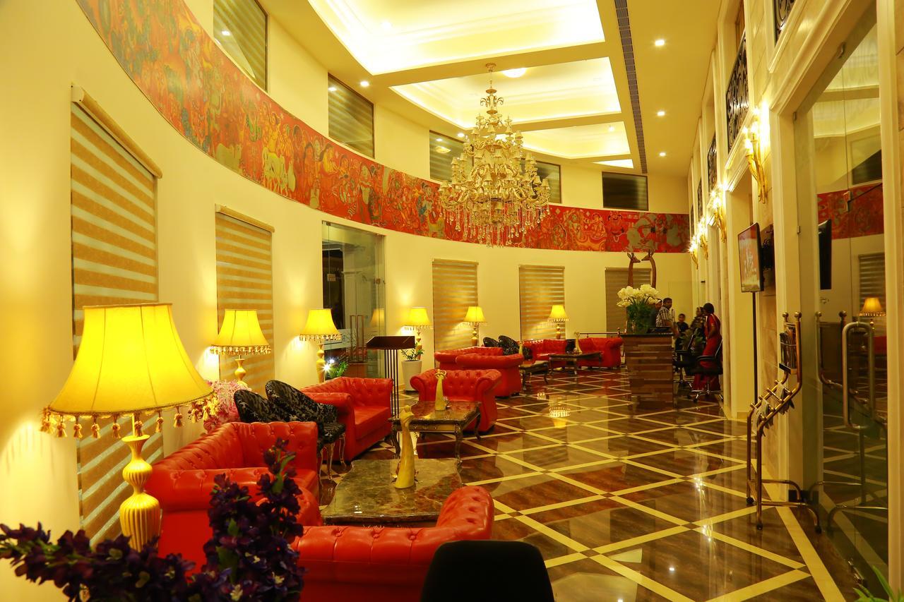 Hotel Bonanza Alappuzha Buitenkant foto
